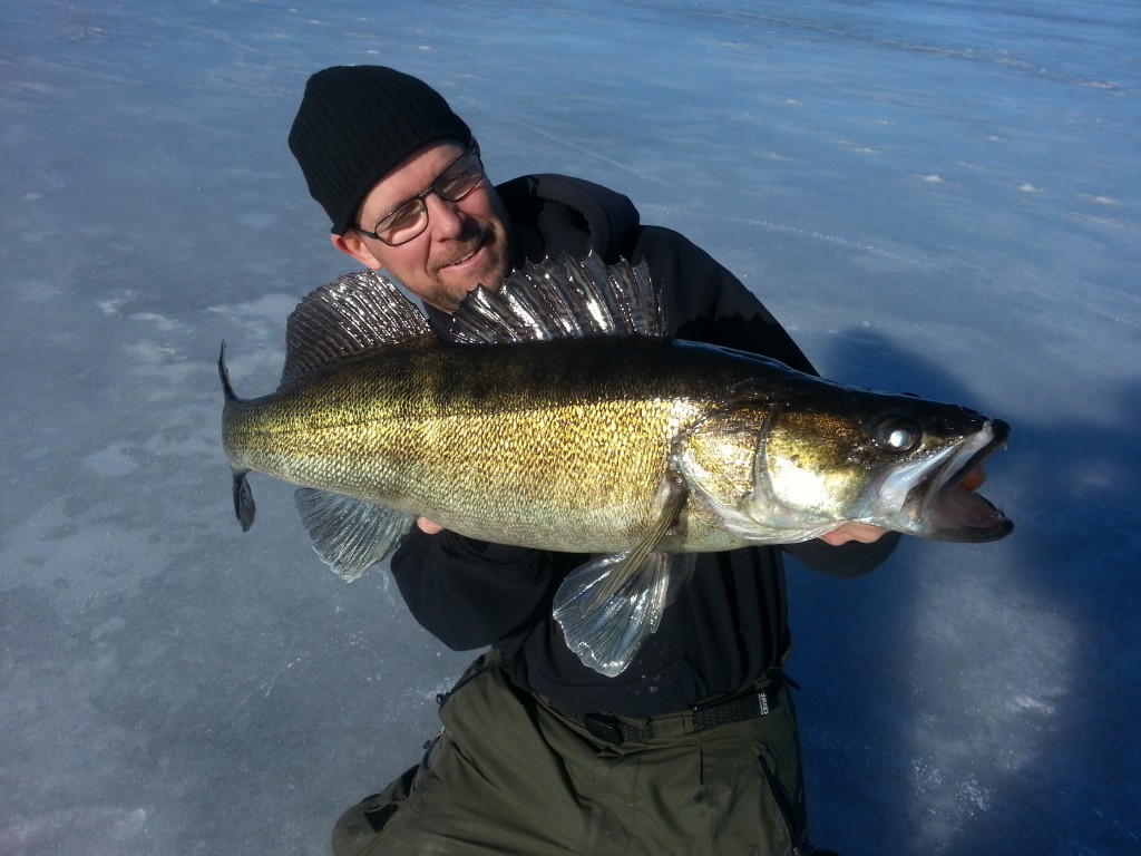 Ismete fin gös! Fiskeguidning med fiskeguide Mikael Puhakka www.fishguide.se