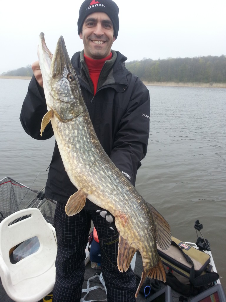 Gäddfiske i Silver Eaglebåten! Fiskeguidning med fiskeguide Mikael Puhakka www.fishguide.se