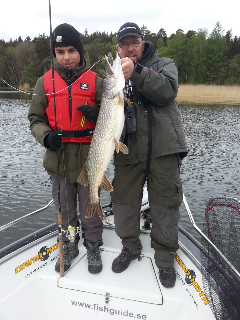 Fiskeguidning, fiskeguide, fishguide, gäddfiske i Silver Eagle båten. www.fishguide.se